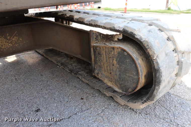 image for item DQ9437 2006 Volvo ECR88 compact excavator