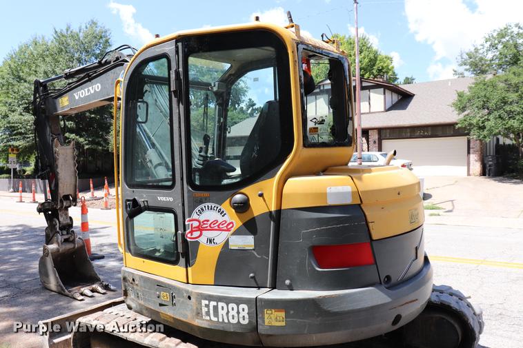 image for item DQ9437 2006 Volvo ECR88 compact excavator
