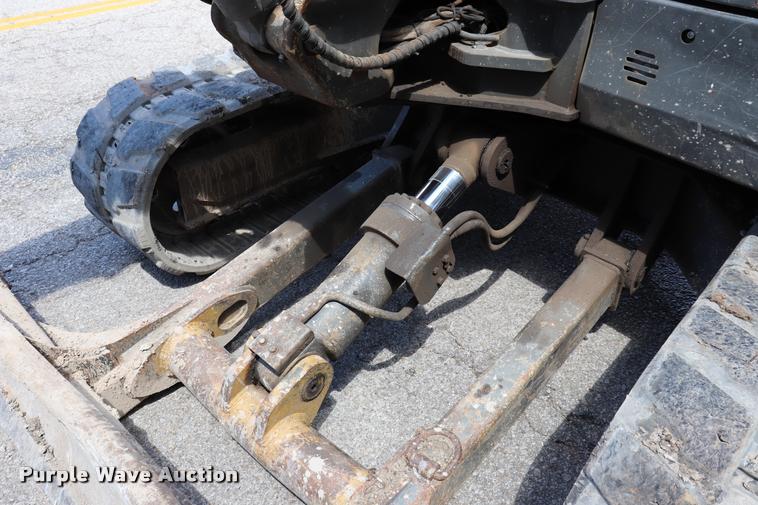 image for item DQ9437 2006 Volvo ECR88 compact excavator