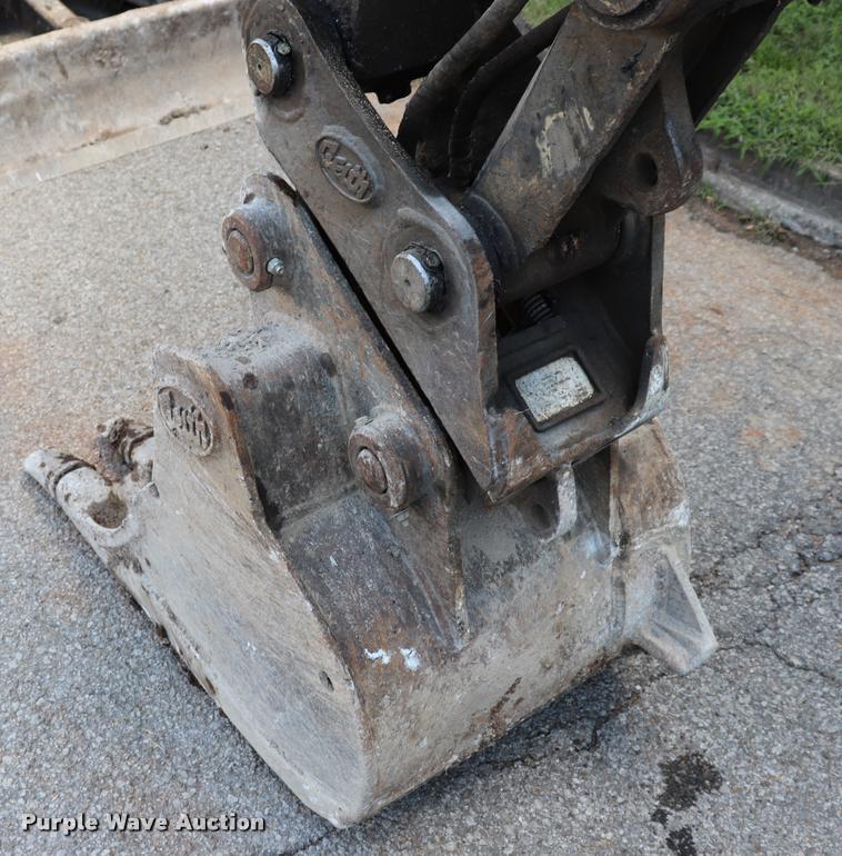 image for item DQ9437 2006 Volvo ECR88 compact excavator