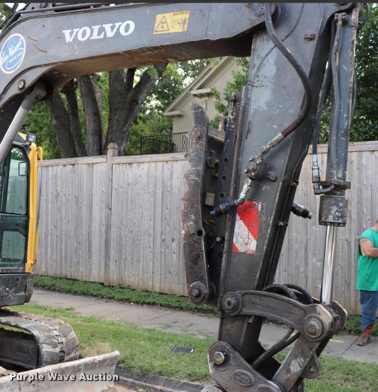 image for item DQ9437 2006 Volvo ECR88 compact excavator