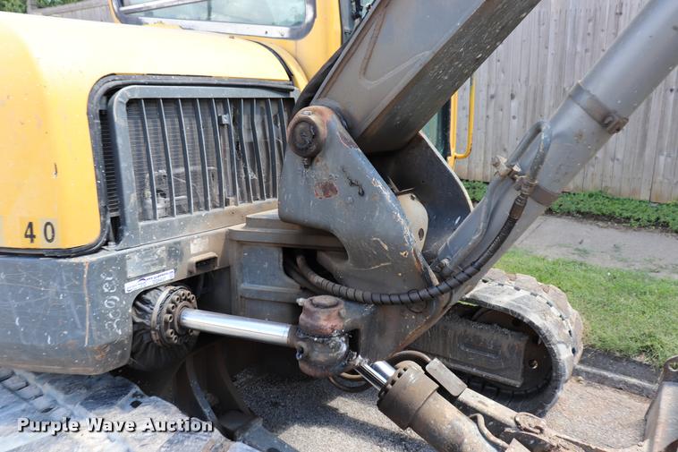 image for item DQ9437 2006 Volvo ECR88 compact excavator