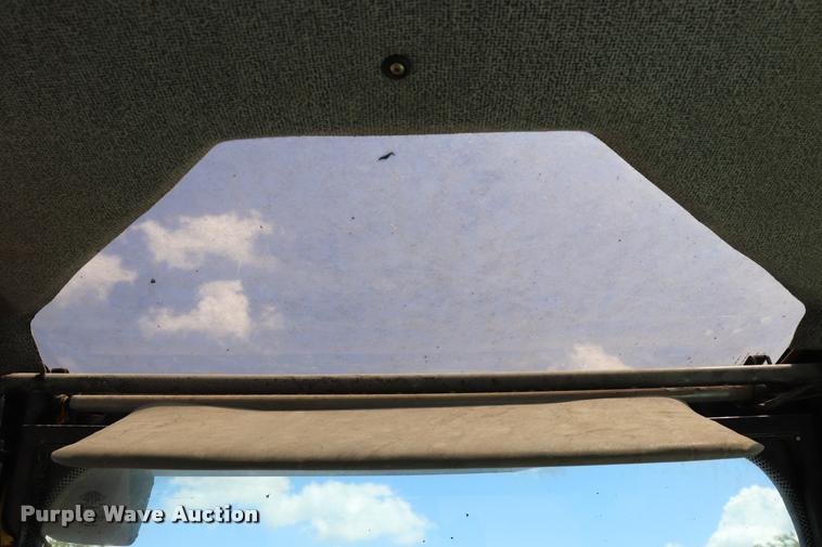 image for item DQ9438 2007 Bobcat 442C compact excavator