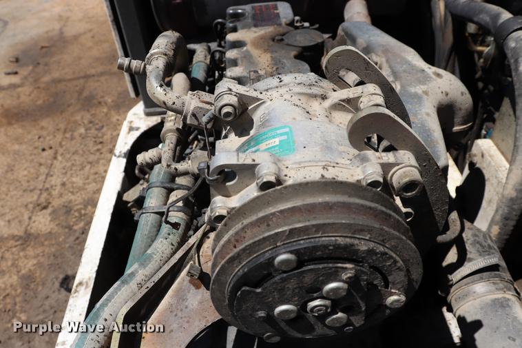 image for item DQ9438 2007 Bobcat 442C compact excavator