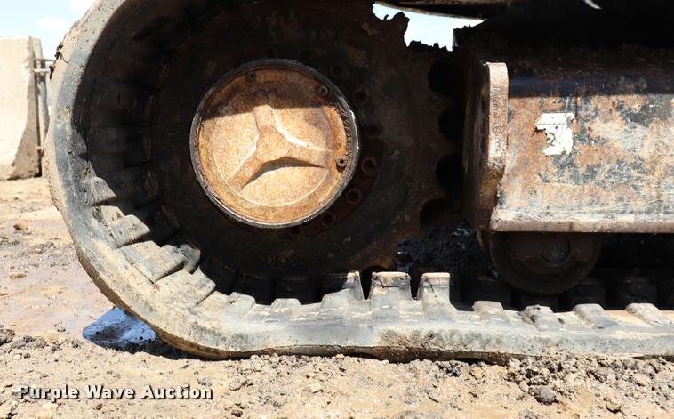 image for item DQ9438 2007 Bobcat 442C compact excavator