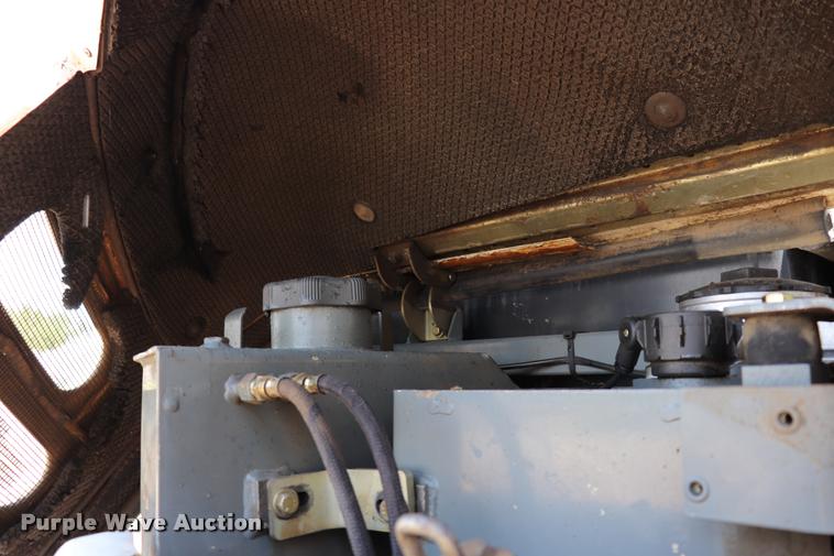 image for item DQ9438 2007 Bobcat 442C compact excavator