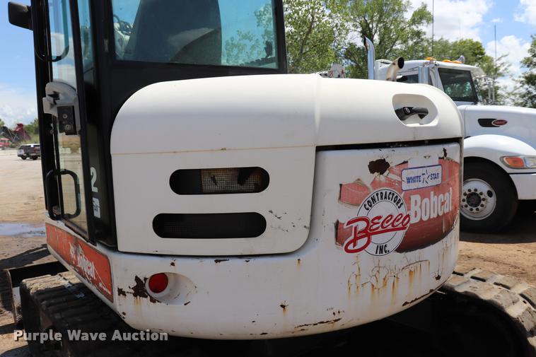 image for item DQ9438 2007 Bobcat 442C compact excavator