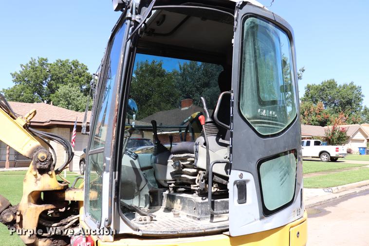 image for item DQ9439 2004 Komatsu PC78MR-6 mini excavator