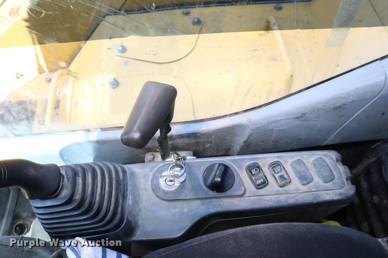 image for item DQ9439 2004 Komatsu PC78MR-6 mini excavator