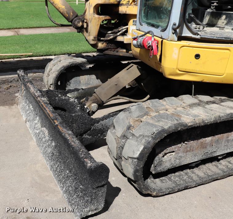 image for item DQ9439 2004 Komatsu PC78MR-6 mini excavator