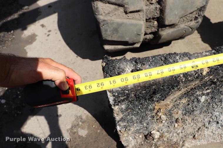 image for item DQ9439 2004 Komatsu PC78MR-6 mini excavator