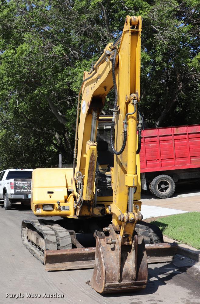 image for item DQ9440 2001 Komatsu PC75 mini excavator