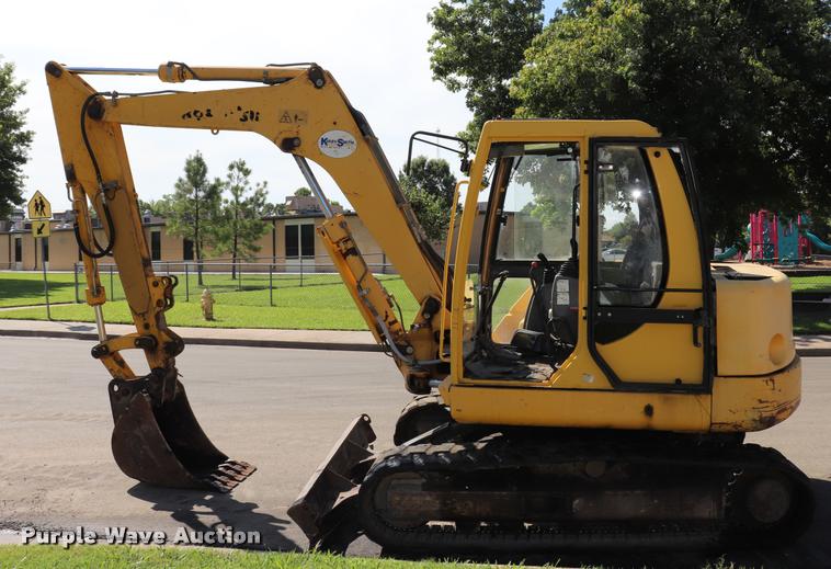 image for item DQ9440 2001 Komatsu PC75 mini excavator