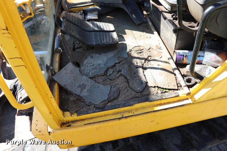 image for item DQ9440 2001 Komatsu PC75 mini excavator