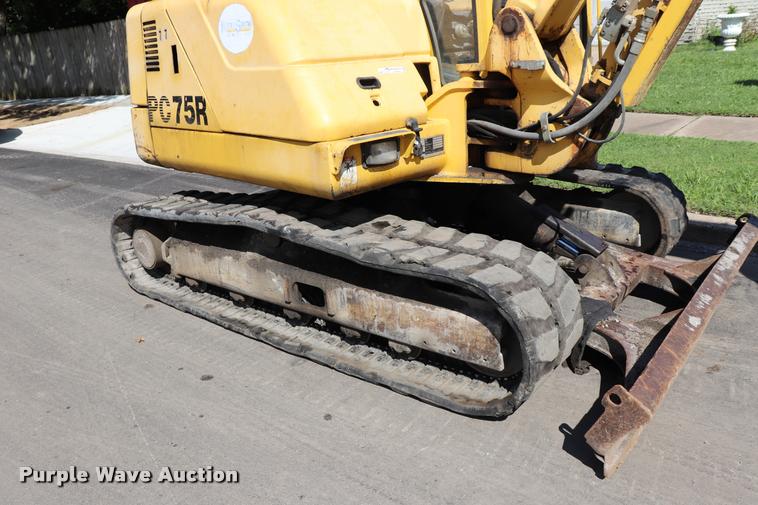 image for item DQ9440 2001 Komatsu PC75 mini excavator