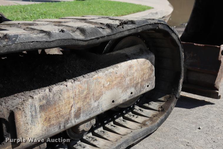 image for item DQ9440 2001 Komatsu PC75 mini excavator