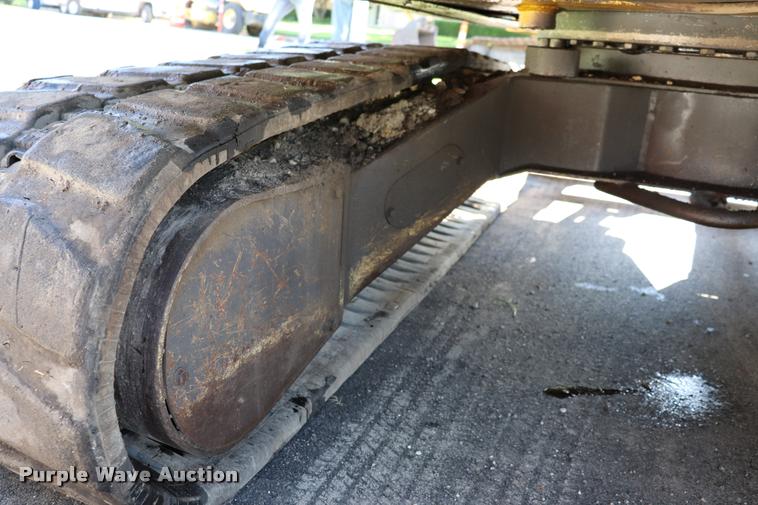 image for item DQ9440 2001 Komatsu PC75 mini excavator