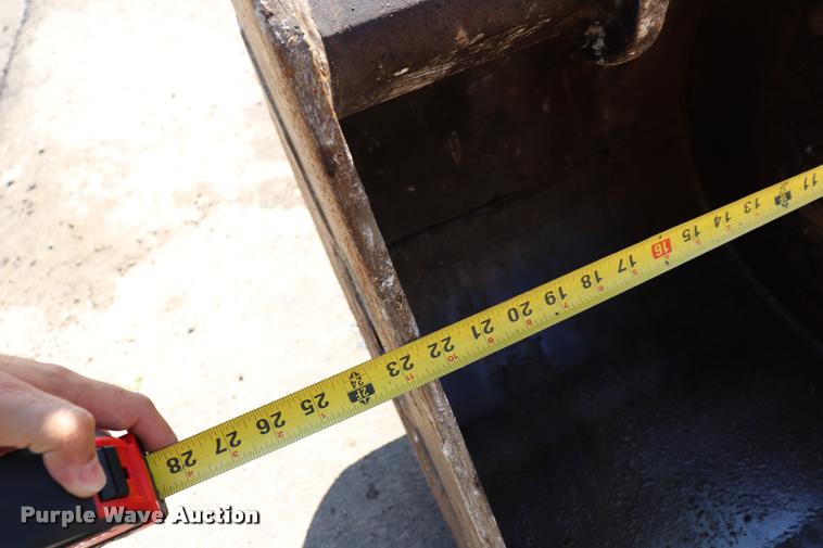 image for item DQ9440 2001 Komatsu PC75 mini excavator