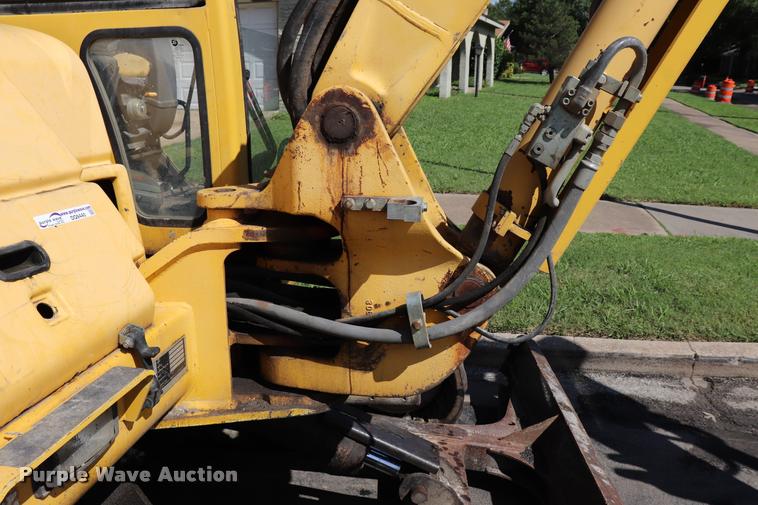 image for item DQ9440 2001 Komatsu PC75 mini excavator