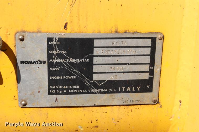 image for item DQ9440 2001 Komatsu PC75 mini excavator