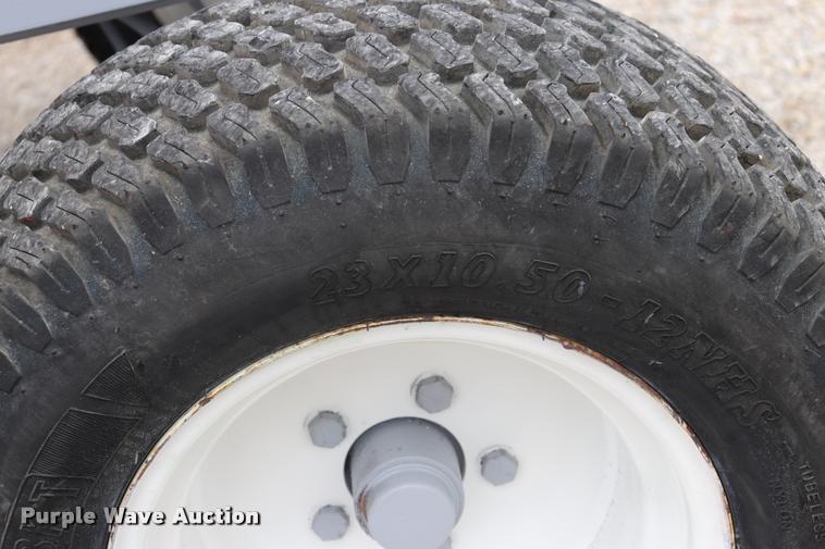 image for item DQ9454 Sky Jack 6826 scissor lift