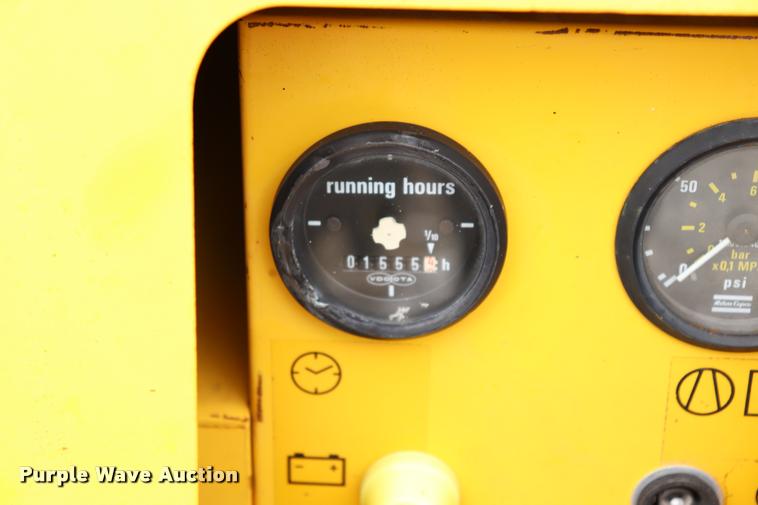 image for item DQ9458 1994 Atlas Copco XAS45 air compressor