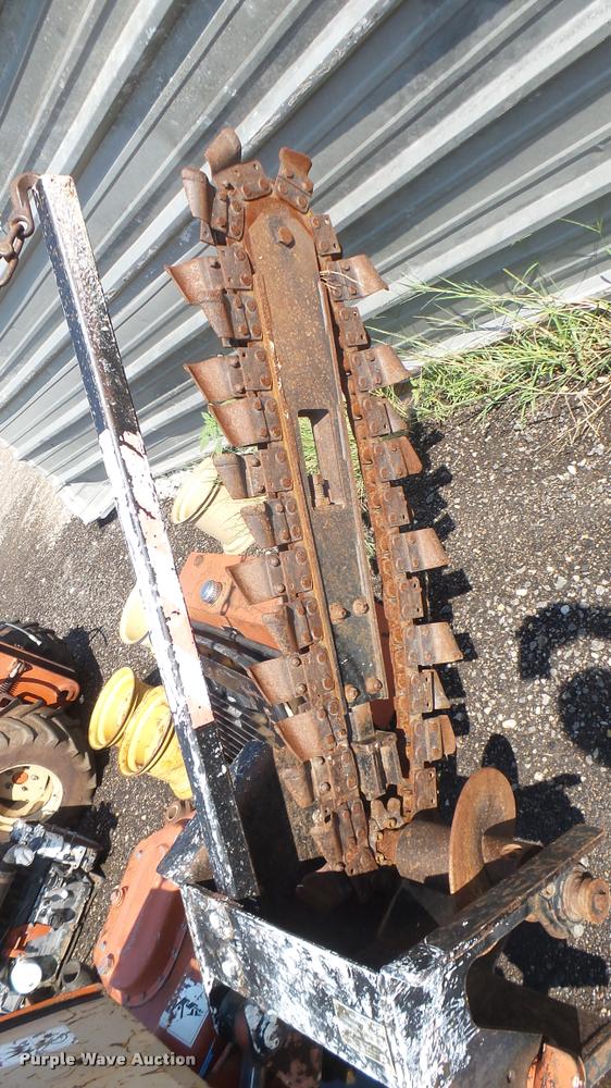 image for item DR9415 1995 Ditch Witch 410SX vibratory plow