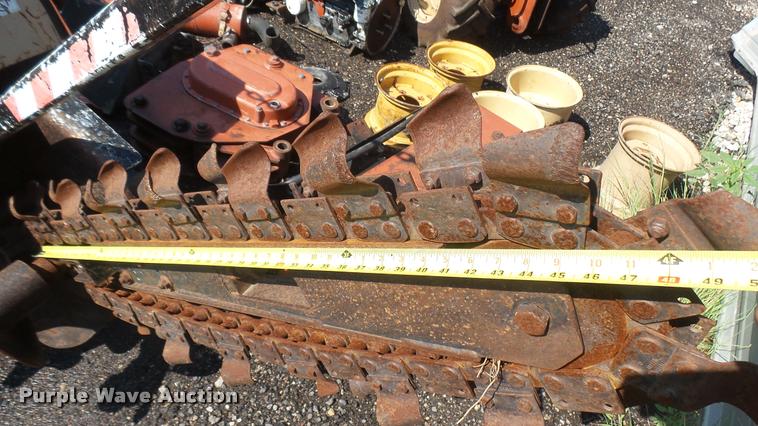 image for item DR9415 1995 Ditch Witch 410SX vibratory plow