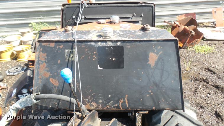 image for item DR9415 1995 Ditch Witch 410SX vibratory plow