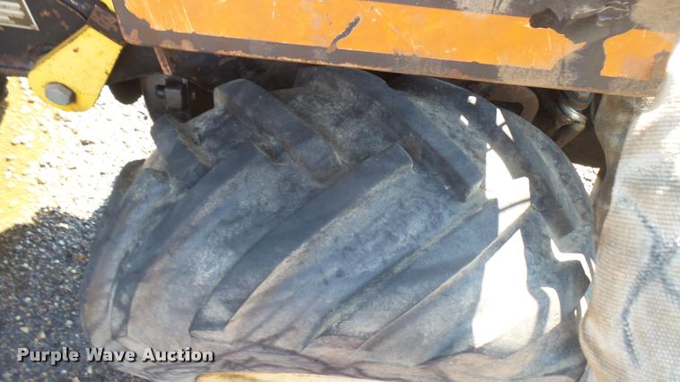 image for item DR9415 1995 Ditch Witch 410SX vibratory plow