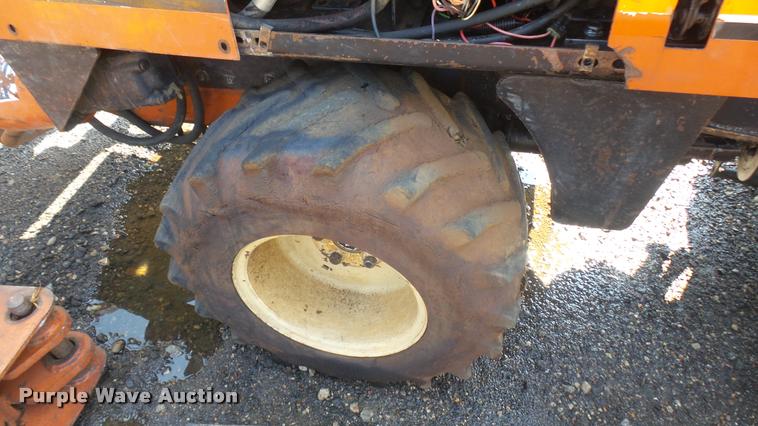 image for item DR9415 1995 Ditch Witch 410SX vibratory plow