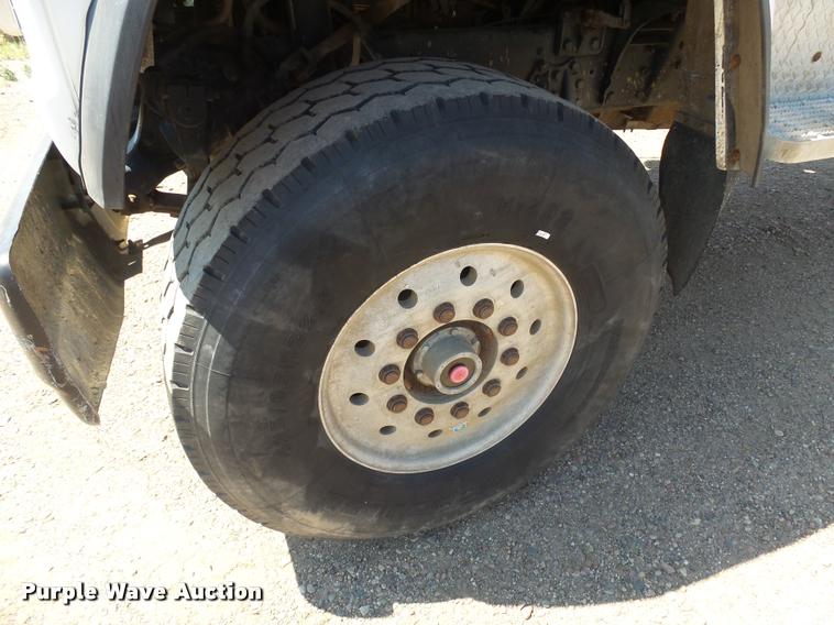 image for item J5441 1995 Ford LT9000 ready mix truck