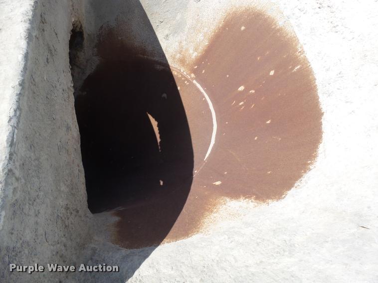 image for item J5441 1995 Ford LT9000 ready mix truck