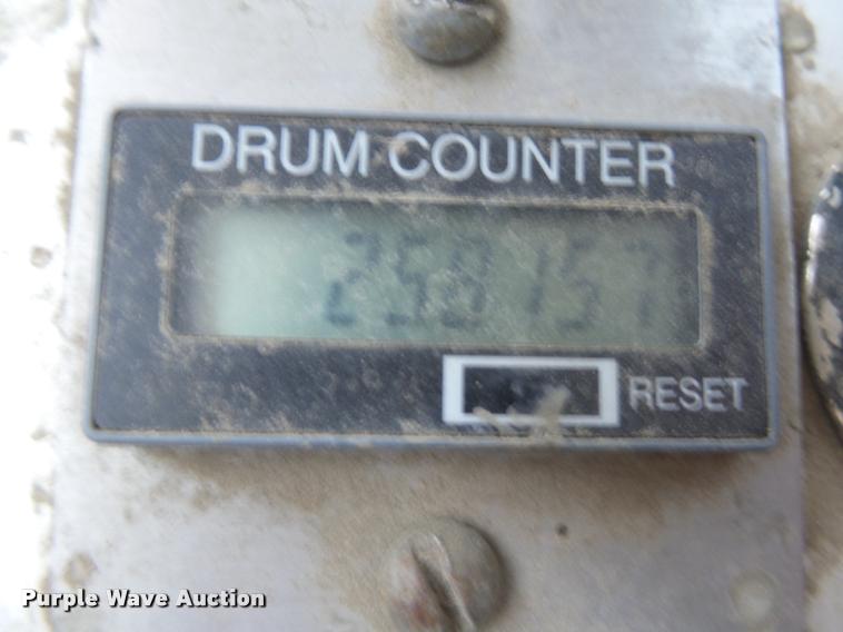 image for item J5441 1995 Ford LT9000 ready mix truck