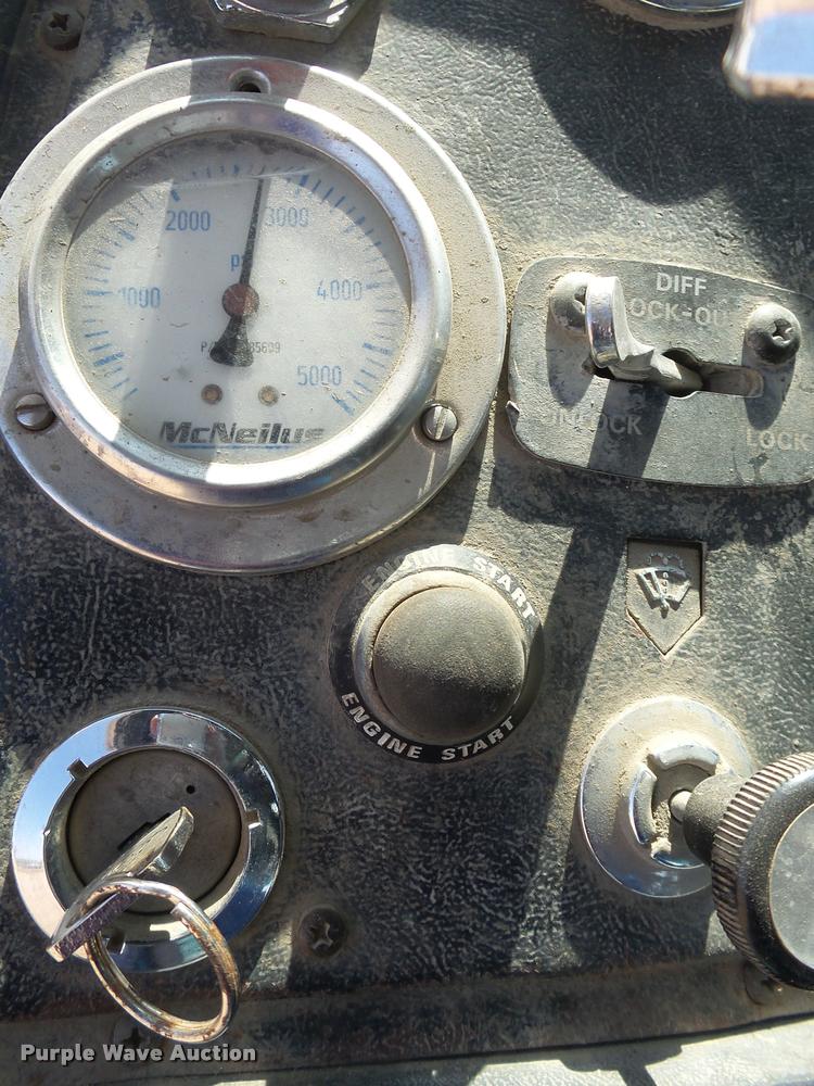 image for item J5441 1995 Ford LT9000 ready mix truck