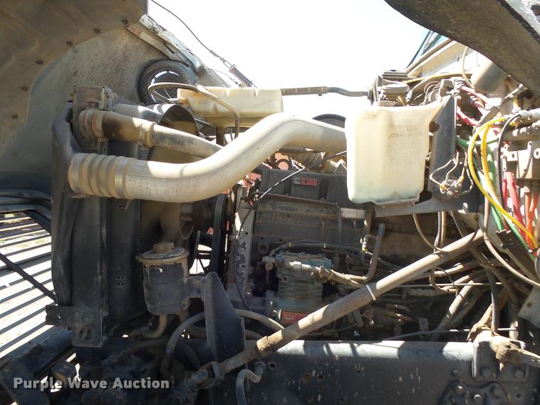 image for item J5441 1995 Ford LT9000 ready mix truck