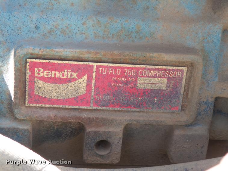 image for item J5441 1995 Ford LT9000 ready mix truck