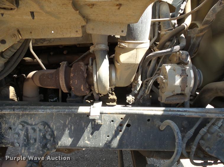 image for item J5441 1995 Ford LT9000 ready mix truck