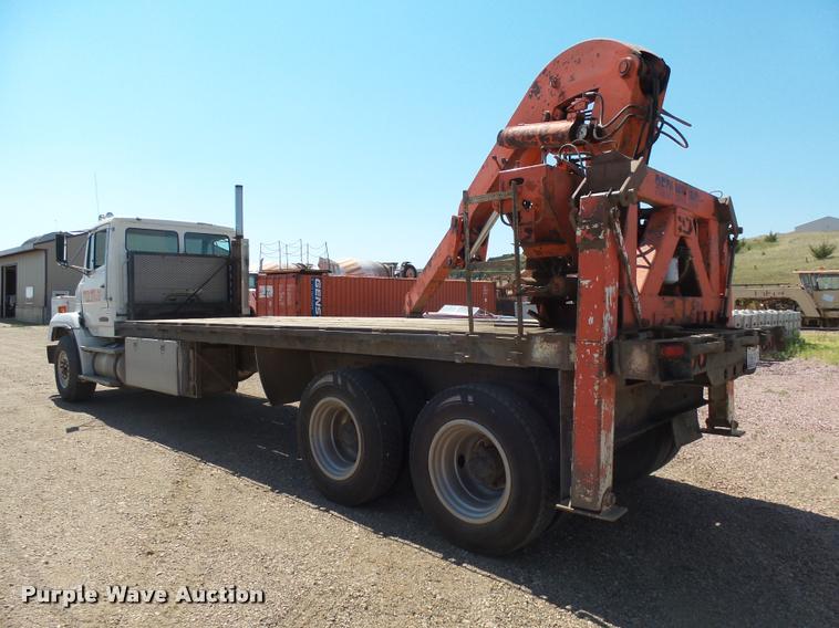 image for item J5442 1989 Freightliner FLC11264T/ST crane truck