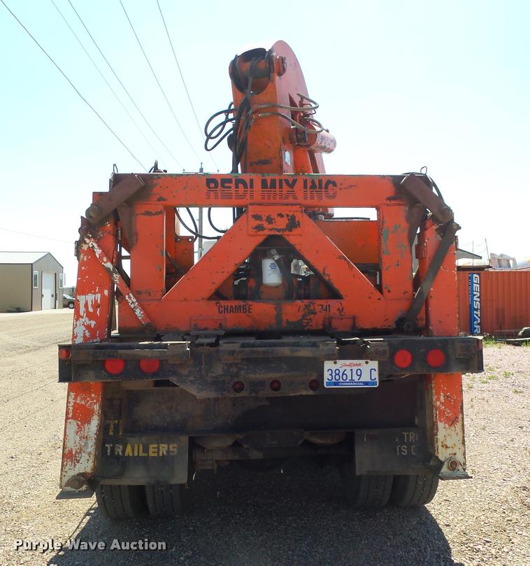 image for item J5442 1989 Freightliner FLC11264T/ST crane truck