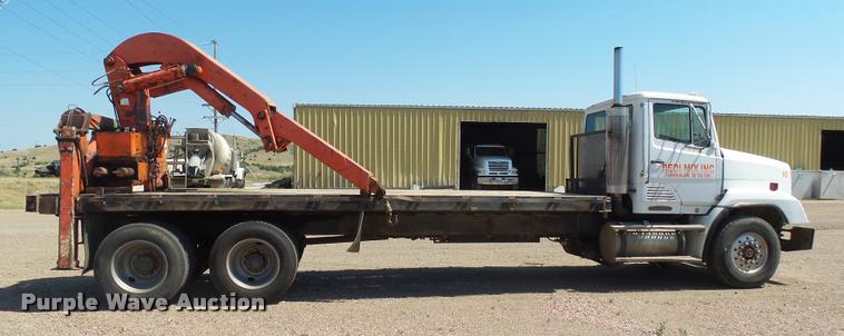 image for item J5442 1989 Freightliner FLC11264T/ST crane truck