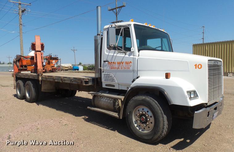 image for item J5442 1989 Freightliner FLC11264T/ST crane truck