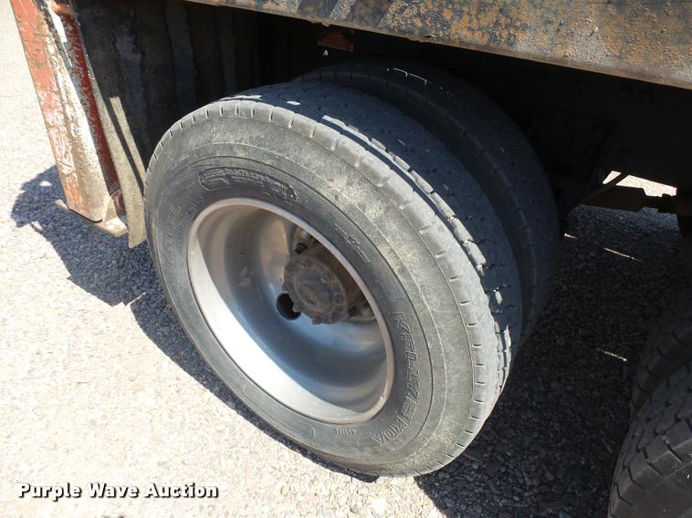 image for item J5442 1989 Freightliner FLC11264T/ST crane truck