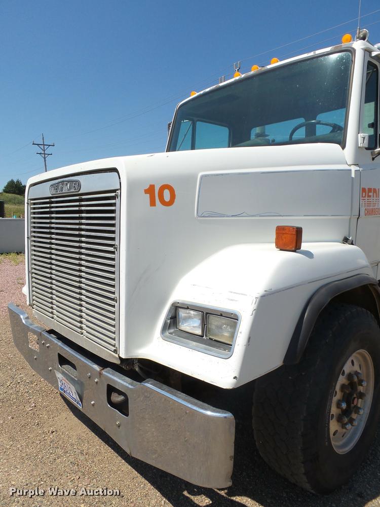 image for item J5442 1989 Freightliner FLC11264T/ST crane truck