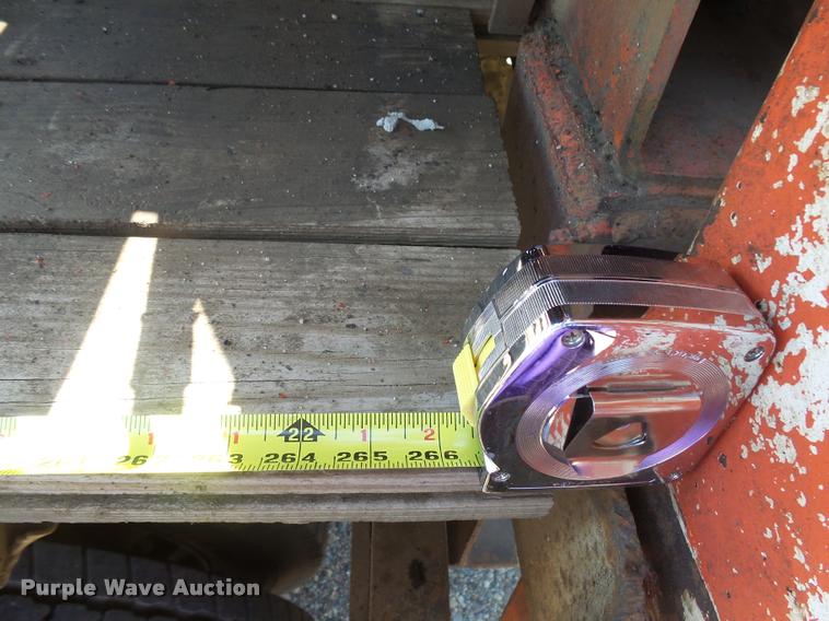 image for item J5442 1989 Freightliner FLC11264T/ST crane truck