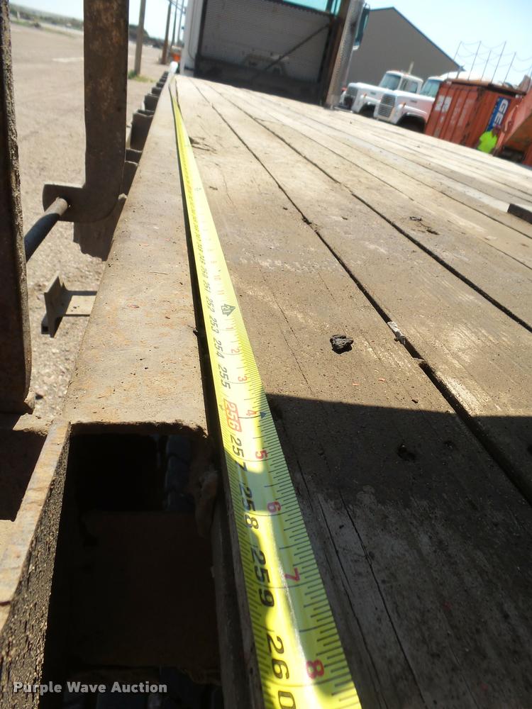 image for item J5442 1989 Freightliner FLC11264T/ST crane truck