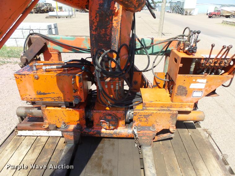 image for item J5442 1989 Freightliner FLC11264T/ST crane truck