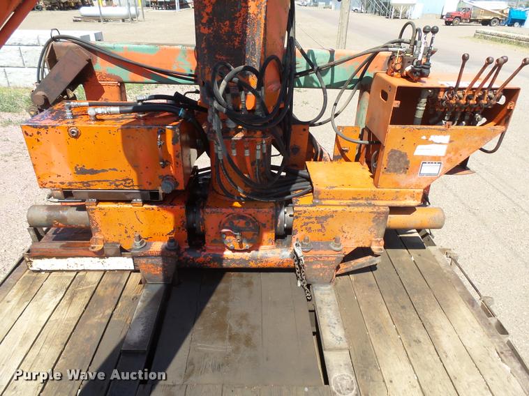 image for item J5442 1989 Freightliner FLC11264T/ST crane truck