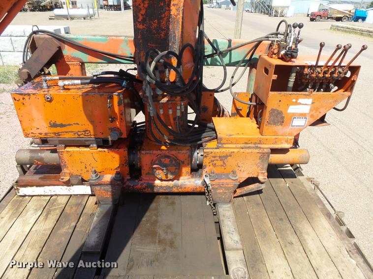 image for item J5442 1989 Freightliner FLC11264T/ST crane truck