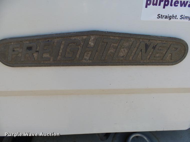 image for item J5442 1989 Freightliner FLC11264T/ST crane truck